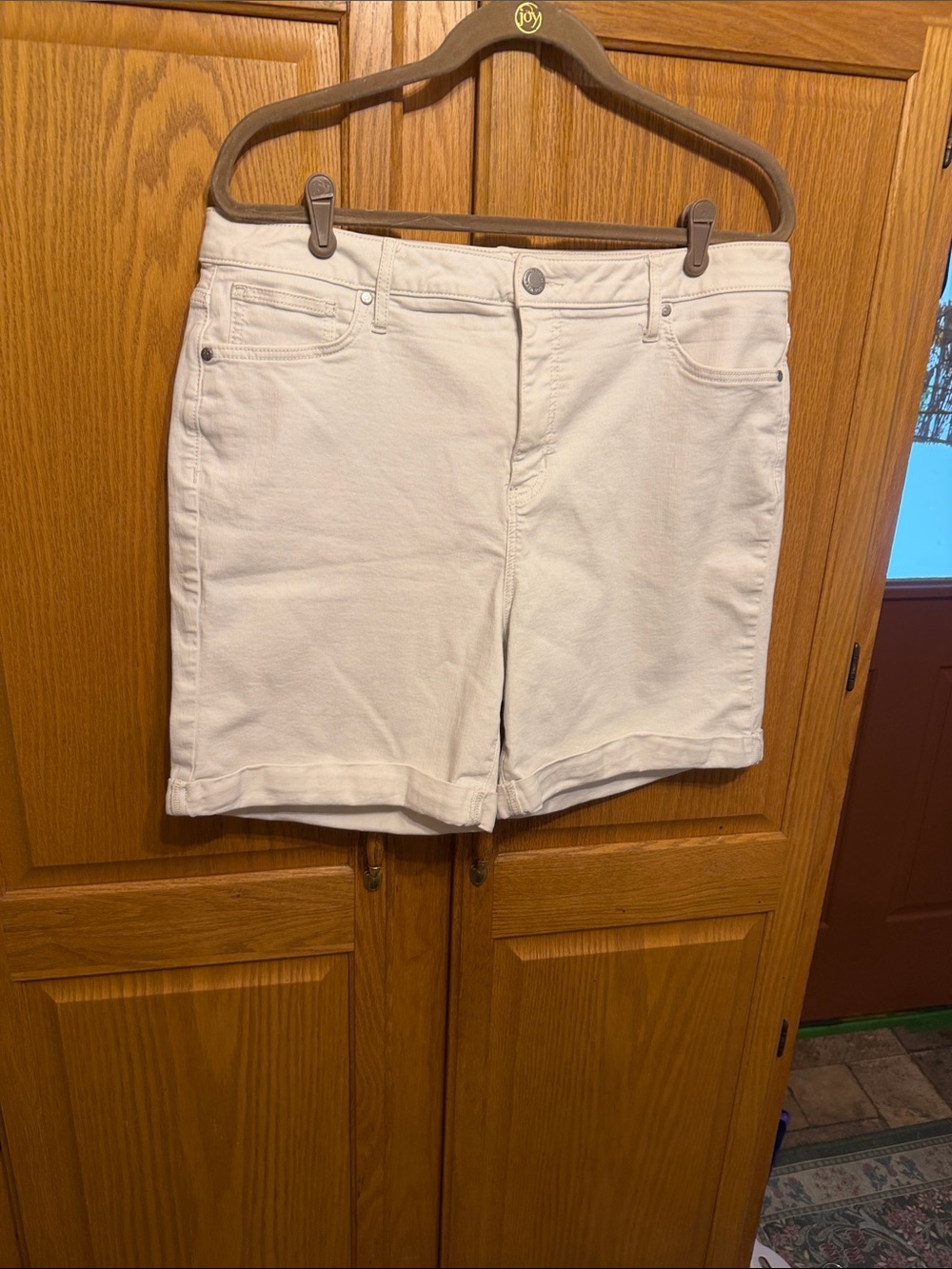 Simply Vera Vera Wang White Mid-Rise Bermuda Shorts